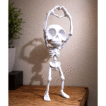 “Chill Skeleton Heart Hands Decor, 3D Printed Desk Showpiece, Home Decor Gift, Office Desk Accent, Shelf Decor, Gothic Aesthetic Gift, Valentine Decor” - Image 3