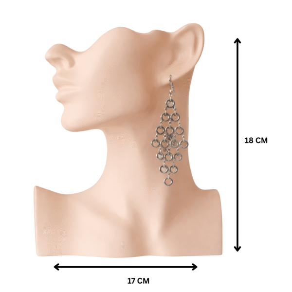 earring manequin