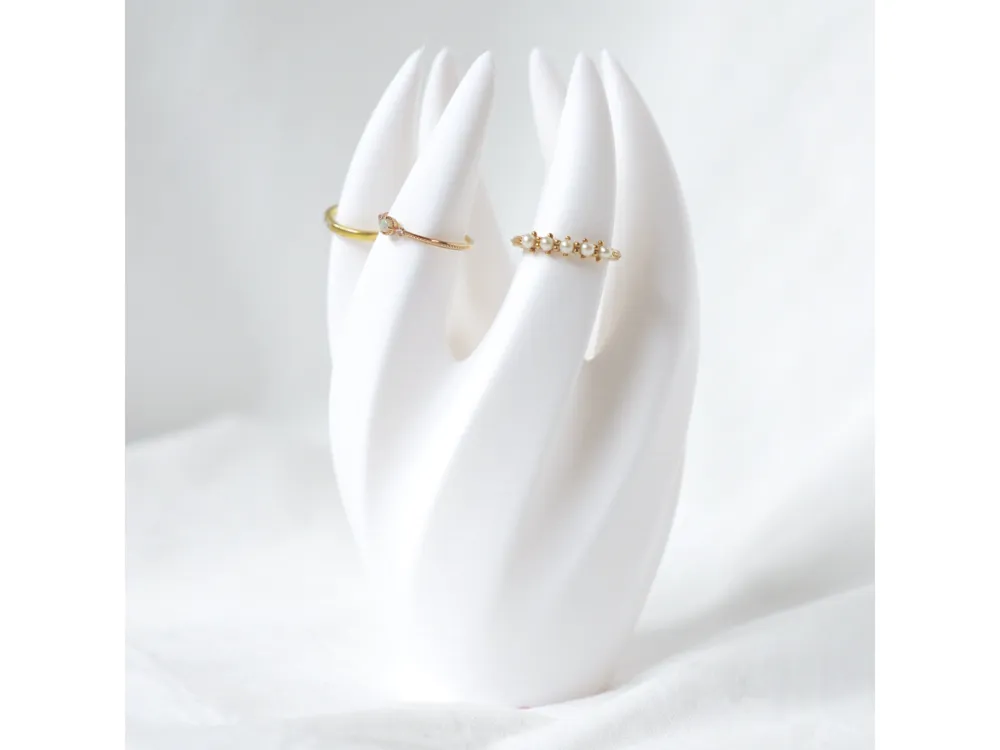 Ring holder Ring holder